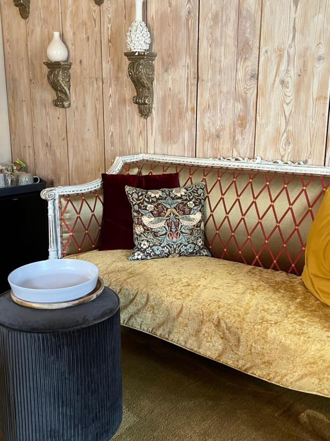 B&B De Kamer Hiernaast เกาดา ภายนอก รูปภาพ